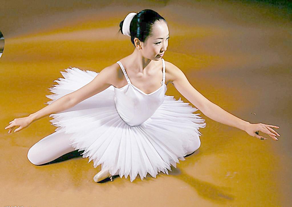 莫舞, 