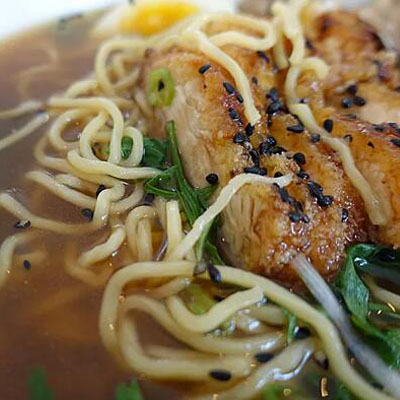 谷鹏麻鸭面